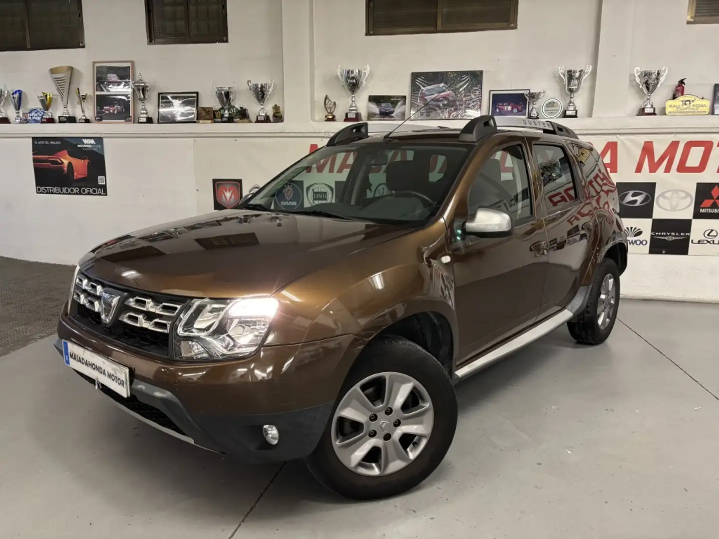 Dacia Duster 1.5dCi Laureate 4x2 110 Brun - 1