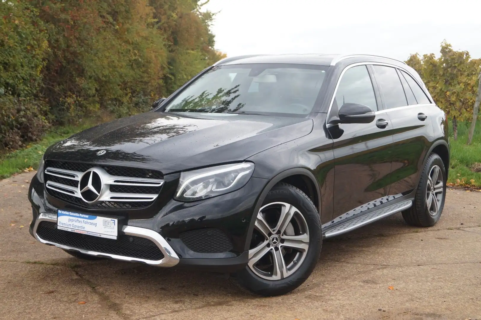 Mercedes-Benz GLC 220 d 4Matic +Automatik+Leder+Navi+LED+ Schwarz - 1