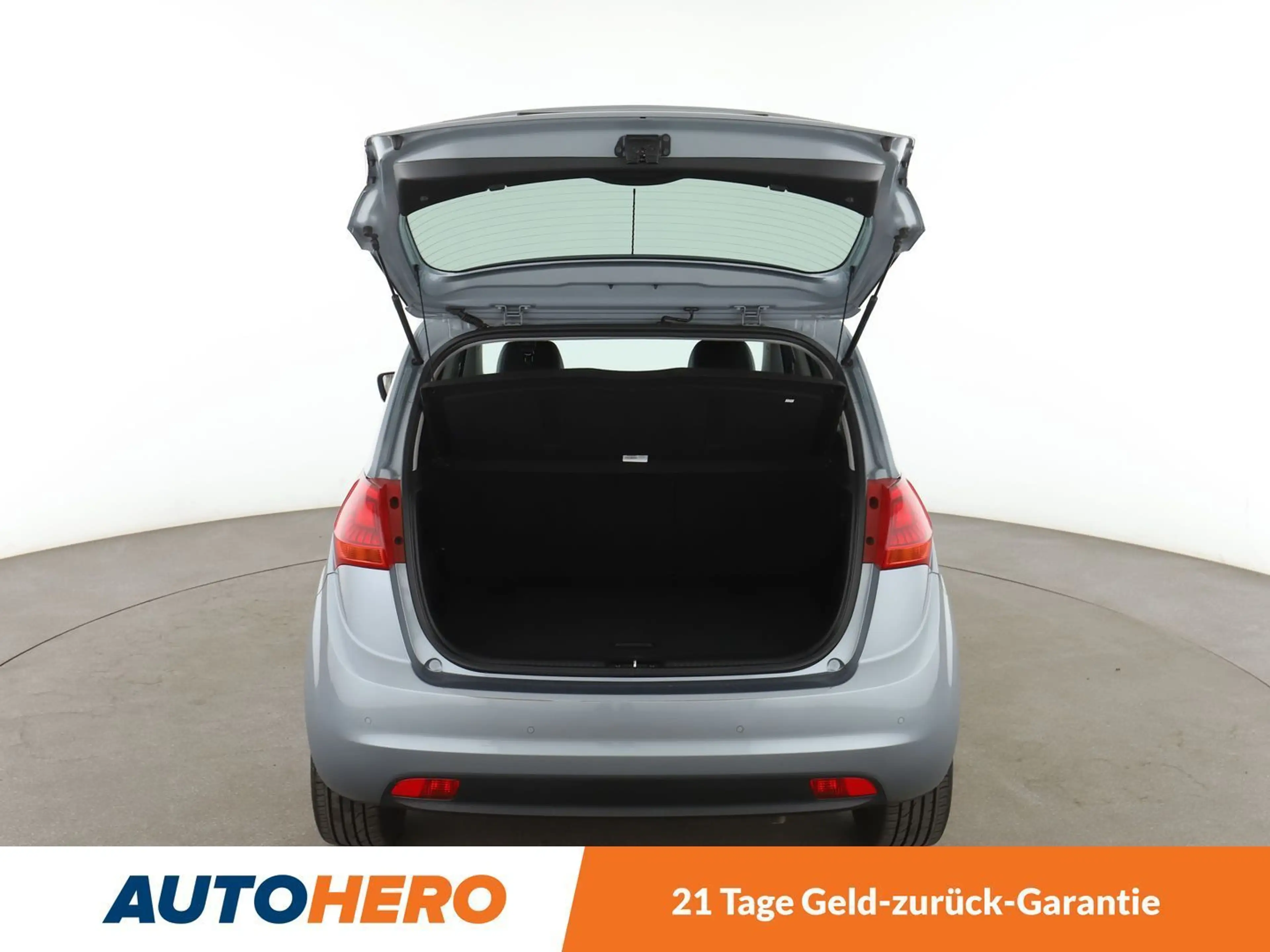 Kia Venga 1.6 Dream Team Aut.*NAVI*CAM*PDC*SHZ*KLIMA* — photo 10