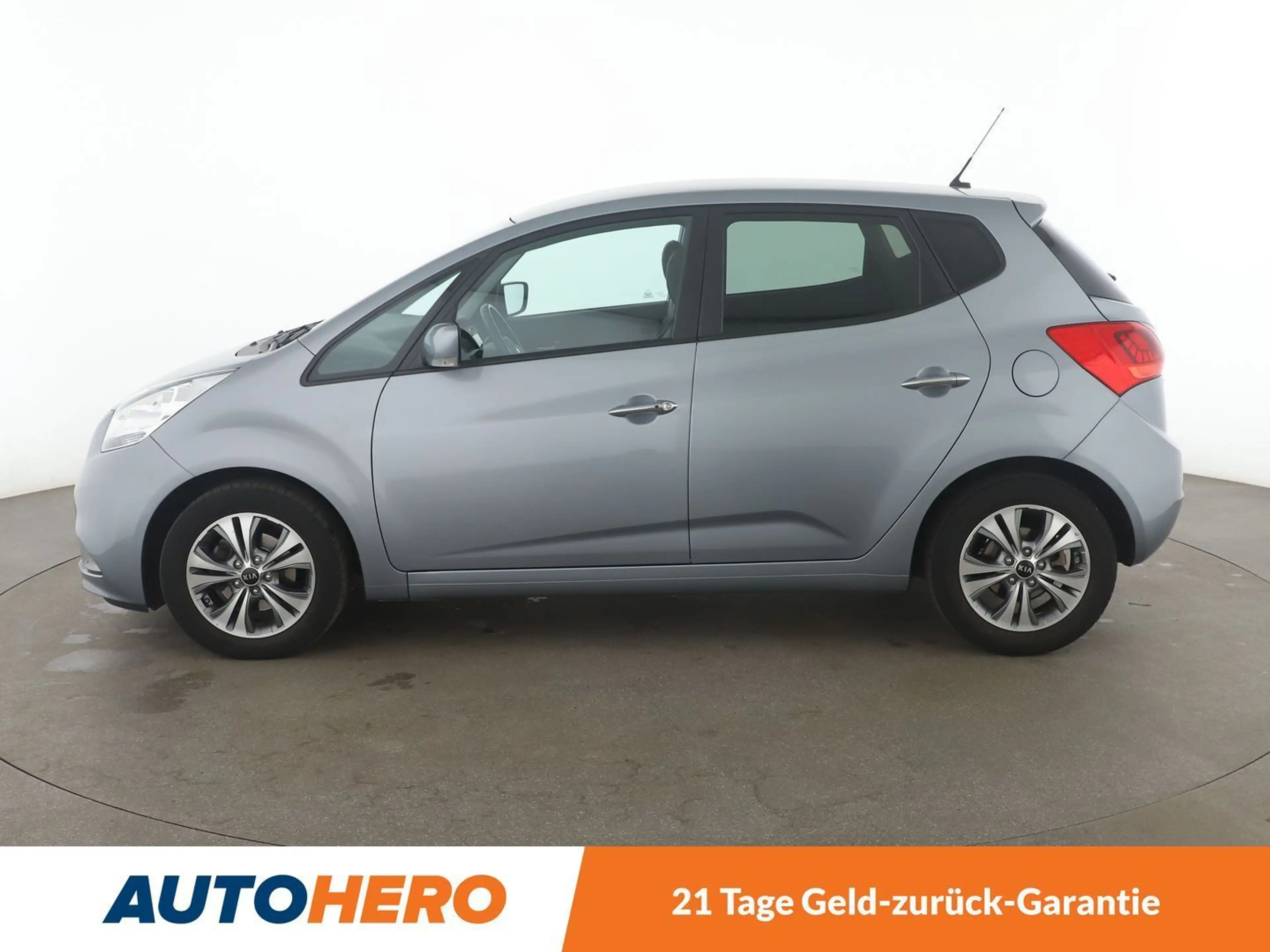 Kia Venga 1.6 Dream Team Aut.*NAVI*CAM*PDC*SHZ*KLIMA* — photo 3