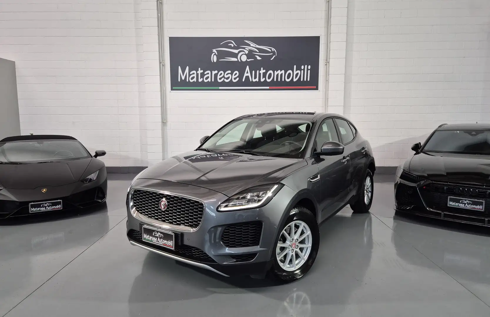 Jaguar E-Pace D 150 AWD 2.0cc 150cv RETROCAMERA Gris - 1