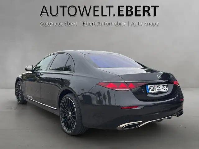 Mercedes-Benz S-Class view 3