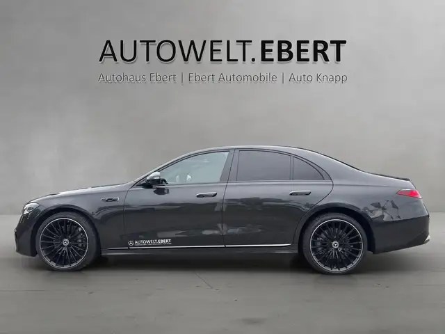 Mercedes-Benz S-Class view 2