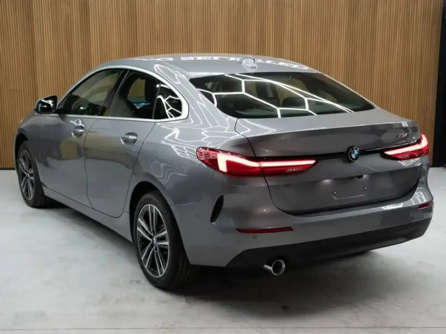 BMW 218 218i Gran Coupé Advantage Automaat Gris - 2