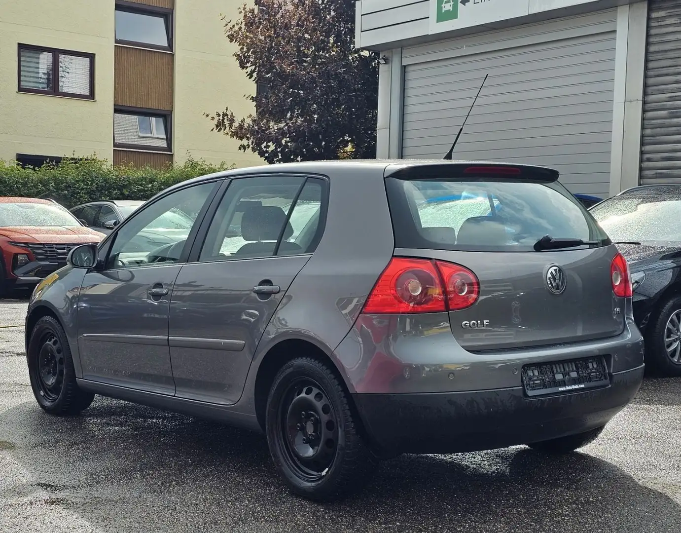 Volkswagen Golf V 1,6 Lim. Goal Gris - 2