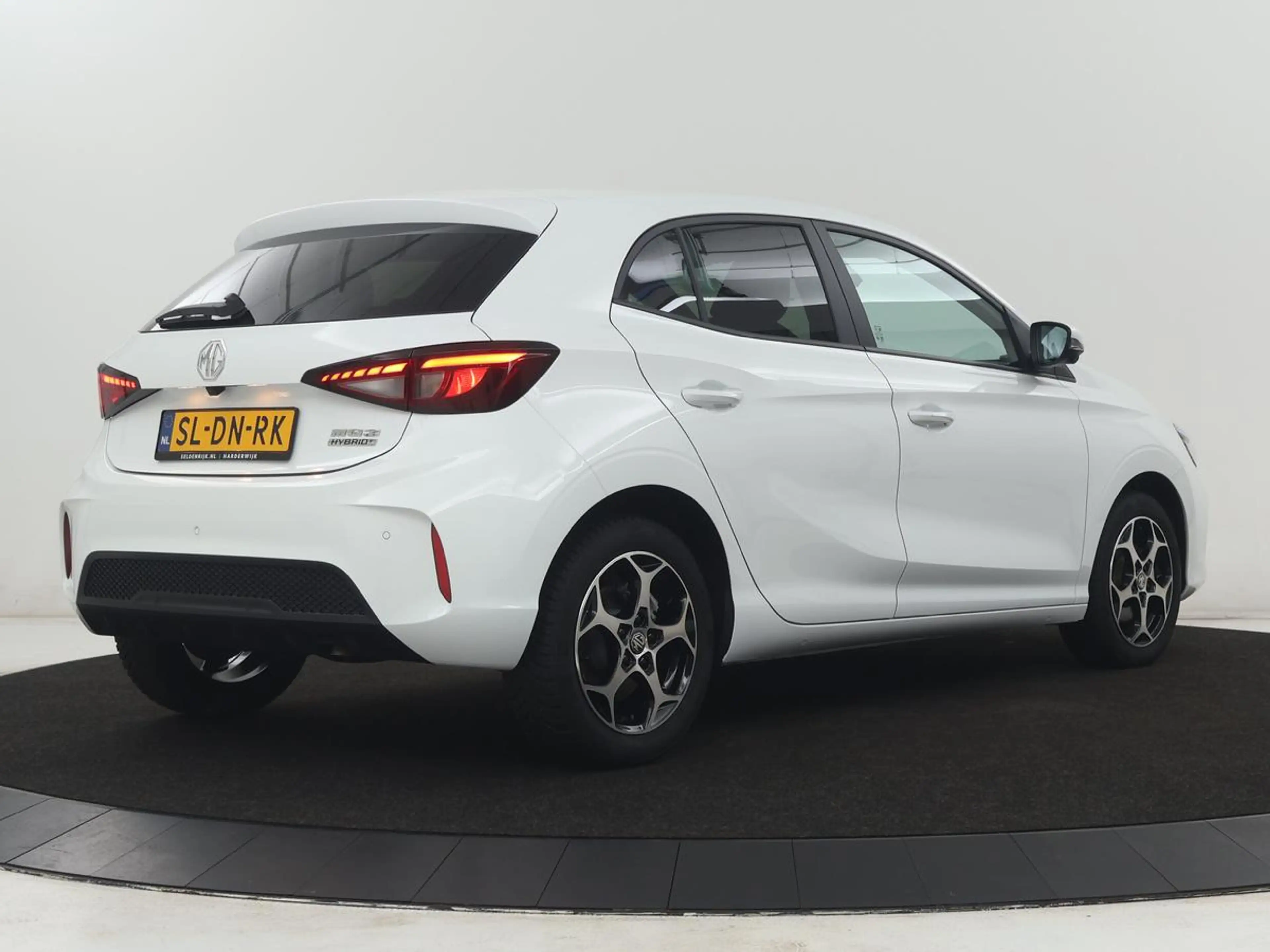 MG MG3 Hybrid+ 1.5 Hybrid+ Luxury | Navigatie | Stoelverw — photo 31