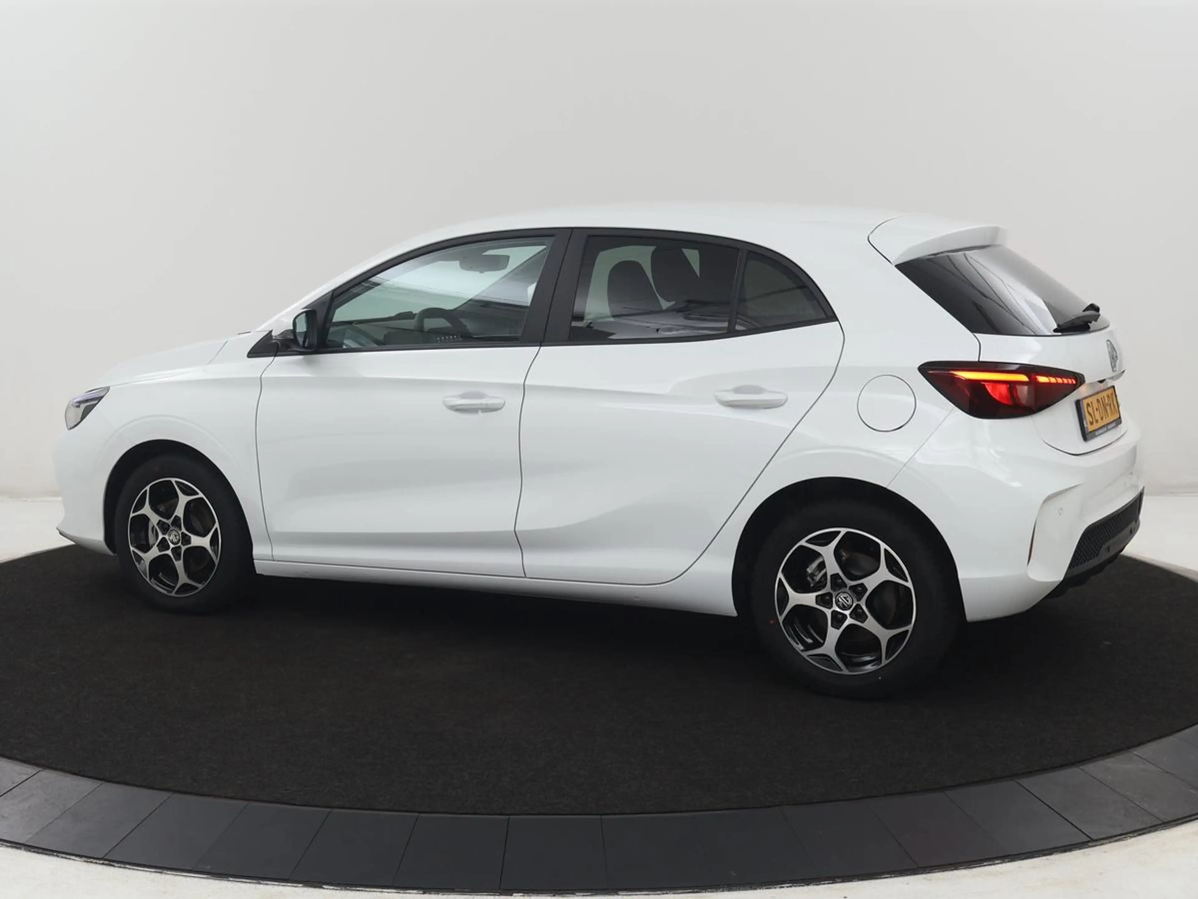 MG MG3 Hybrid+ 1.5 Hybrid+ Luxury | Navigatie | Stoelverw — photo 2