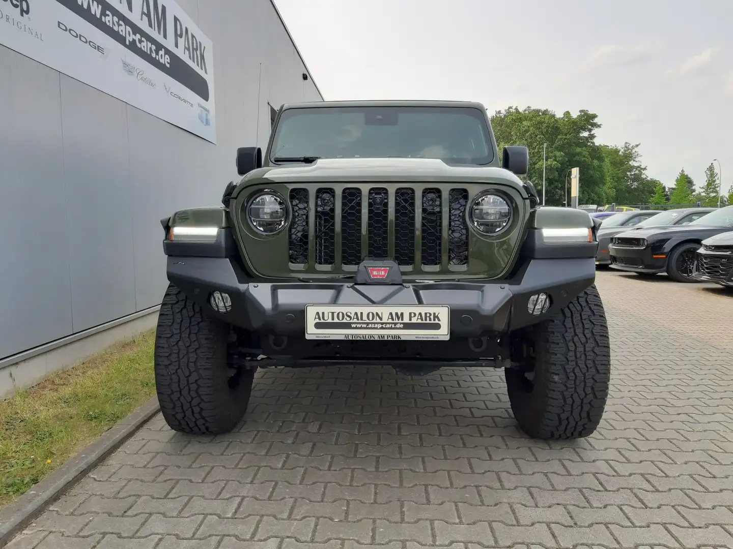 Jeep Wrangler Sahara Plug-In Hybrid|Offroad-Umbau Grün - 2