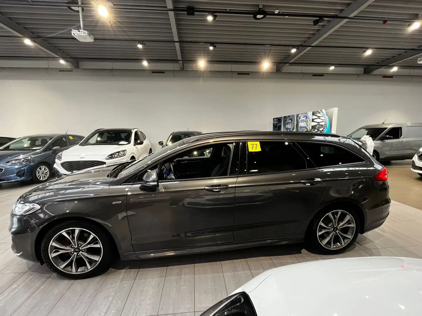 Ford Mondeo ST-Line Hybrid AUT Gris - 2