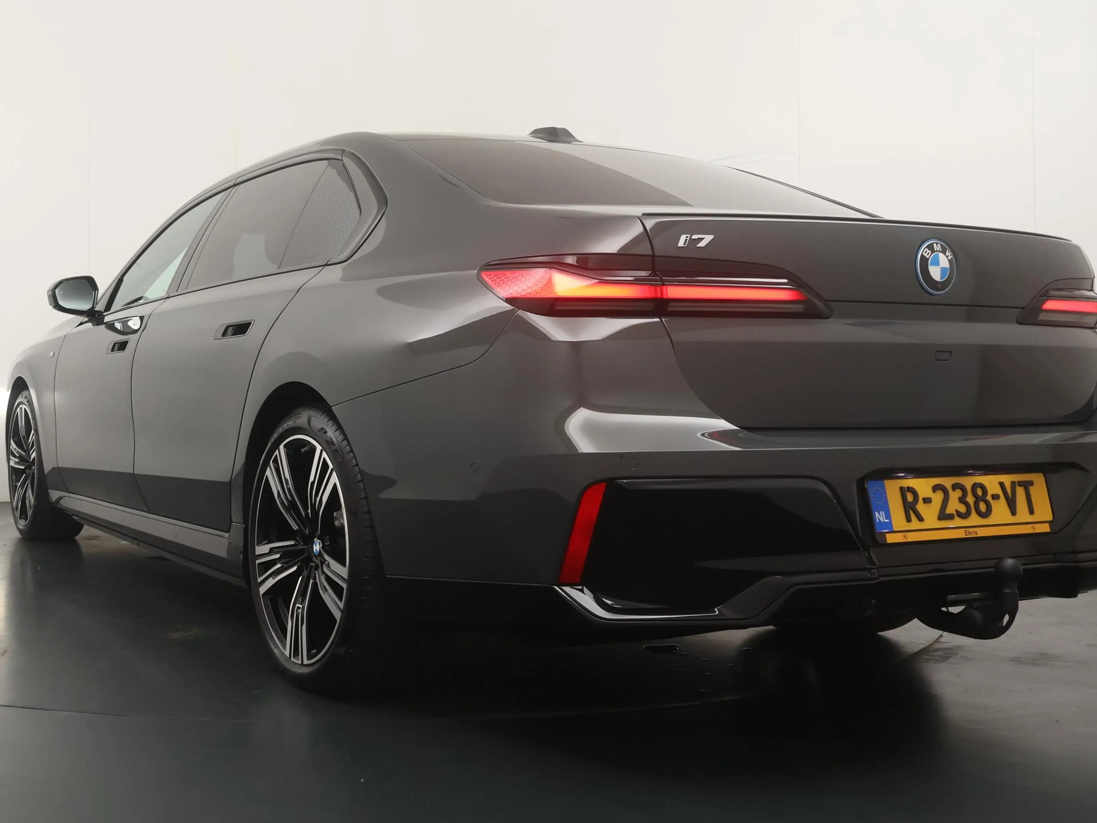 BMW i7 xDrive60 106 kWh | Bowers & Wilkins | Trekhaak | M — photo 9