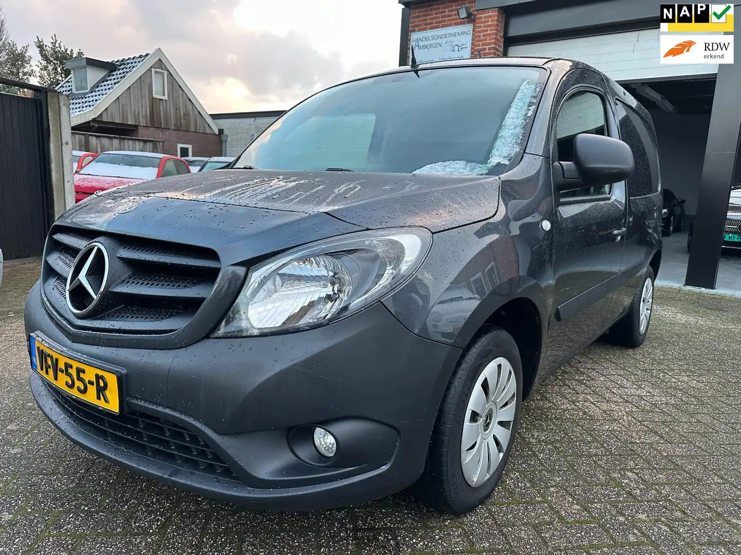 Mercedes-Benz Citan 108 CDI BlueEFFICIENCY AIRCO-CENTRAAL Grijs - 1