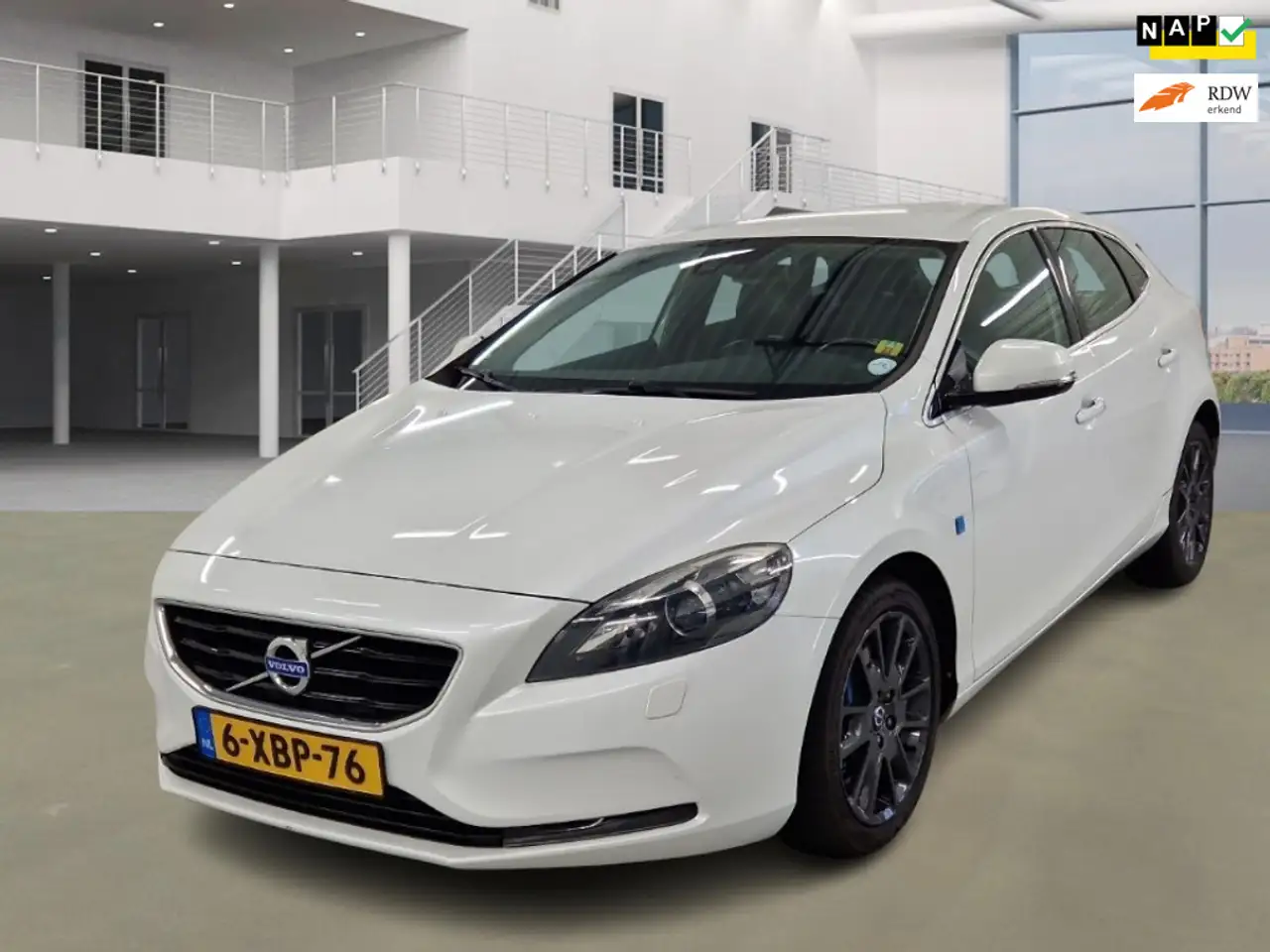 Volvo V40