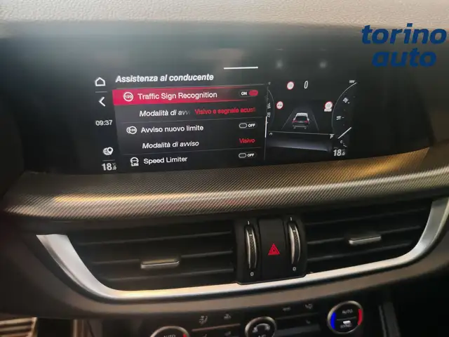 Alfa Romeo Stelvio view 19