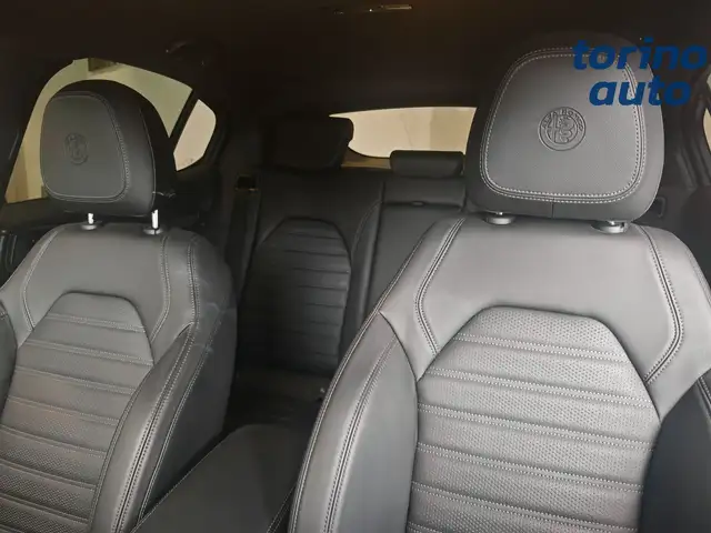 Alfa Romeo Stelvio view 6