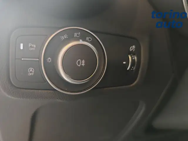 Alfa Romeo Stelvio view 9