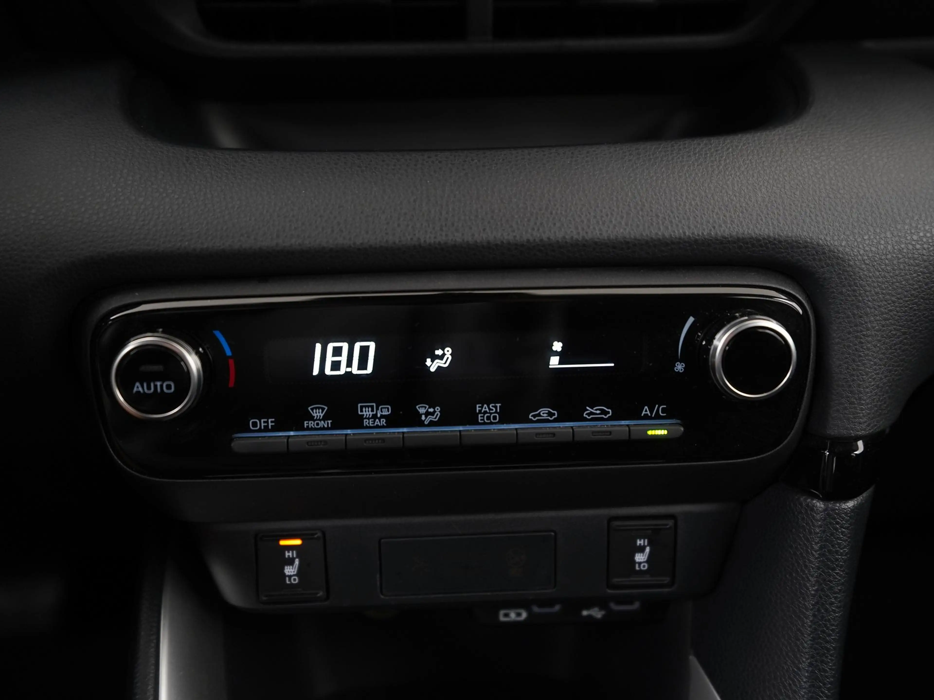 Mazda 2 Hybrid 1.5 Centre-line | Camera | Stoelverwarming — photo 12