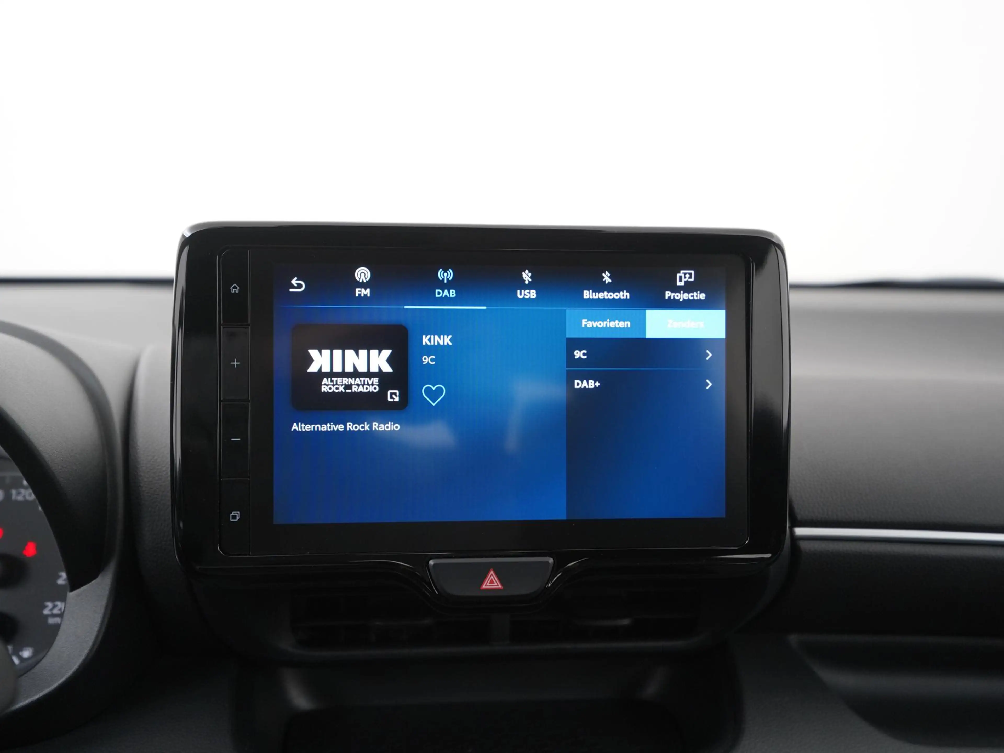 Mazda 2 Hybrid 1.5 Centre-line | Camera | Stoelverwarming — photo 13