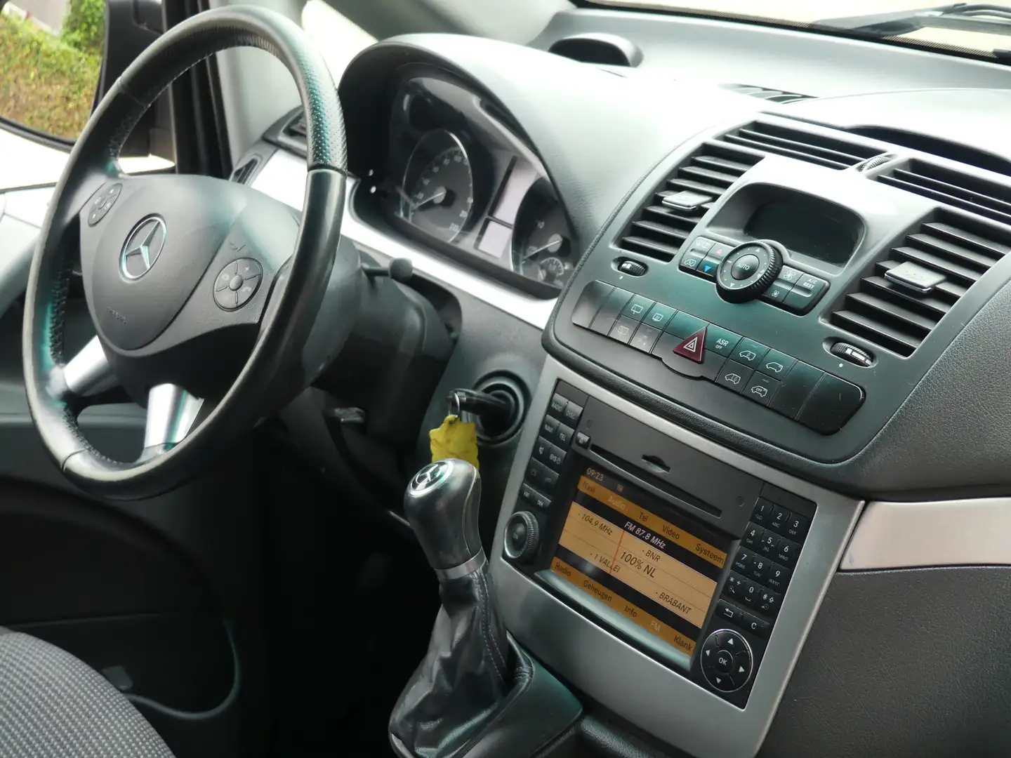 Mercedes-Benz Vito 116 CDI Lang Automaat Xenon/Airco/PDC/Navigatie Grijs - 2