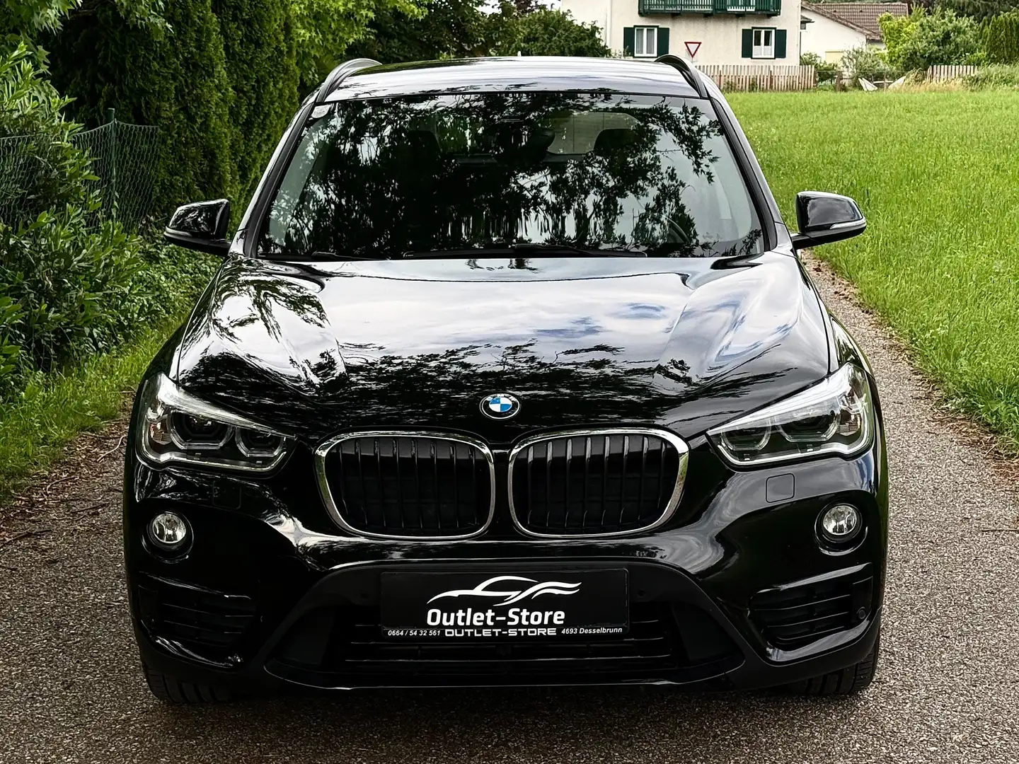 BMW X1 xDrive 18d Sport-Line*1.Besitz*LED*R-Kamera*TOP* Schwarz - 2