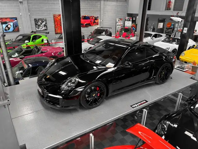 Porsche 911 Carrera 4S - (2) 420 - Carbone - Lift - Toit ouvrant
