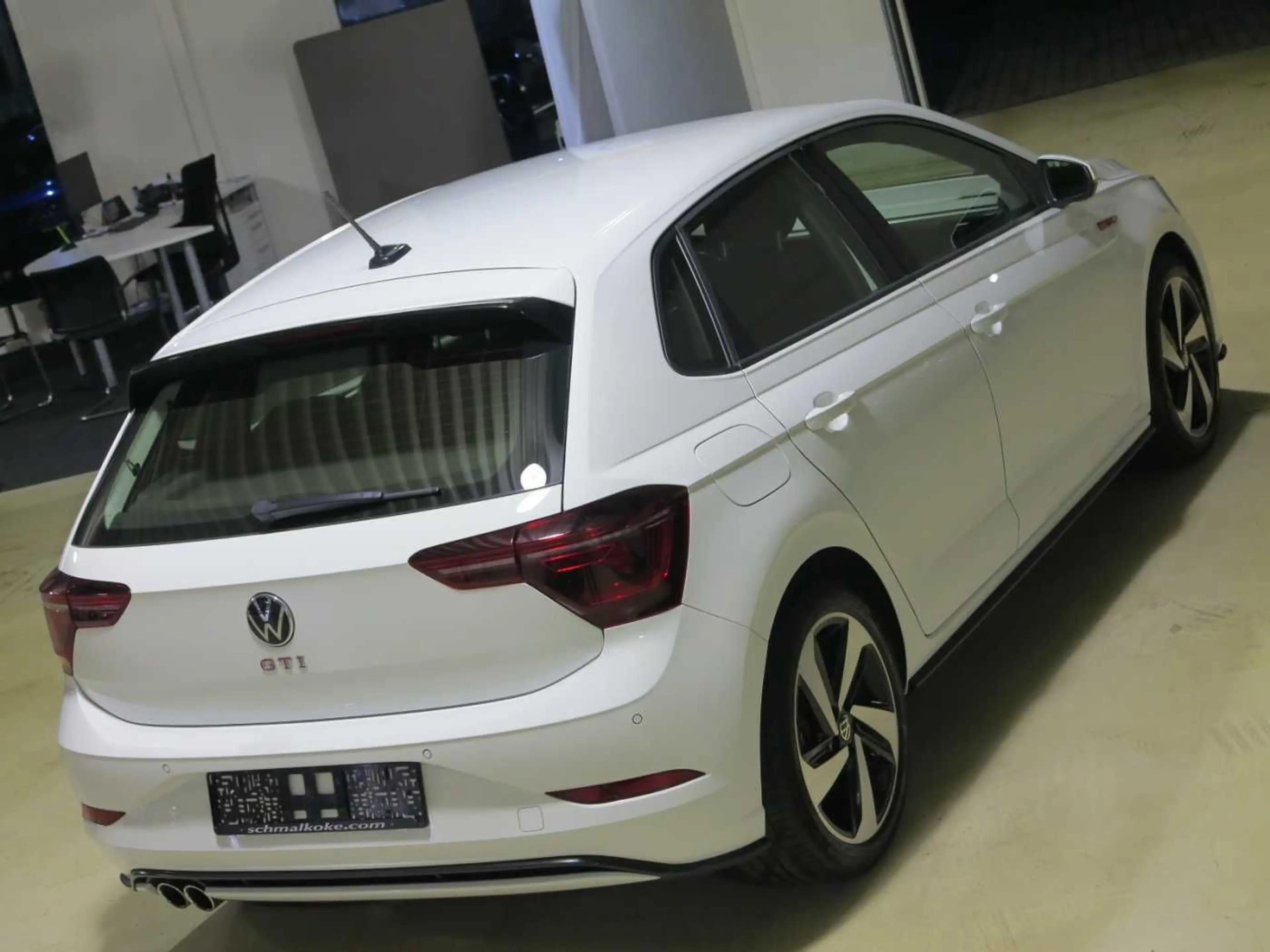 Volkswagen Polo GTI 2.0 TSI 2.0 DSG7 LM17 DAB RKamera — photo 3