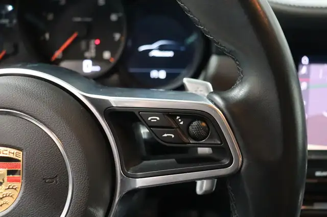 Porsche Macan view 14