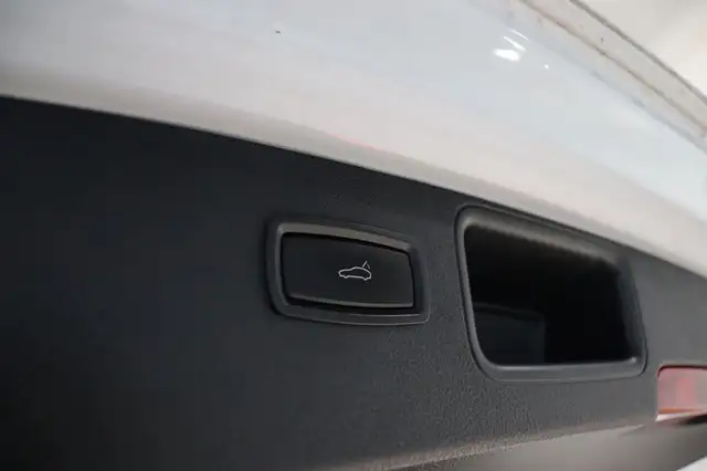 Porsche Macan view 27