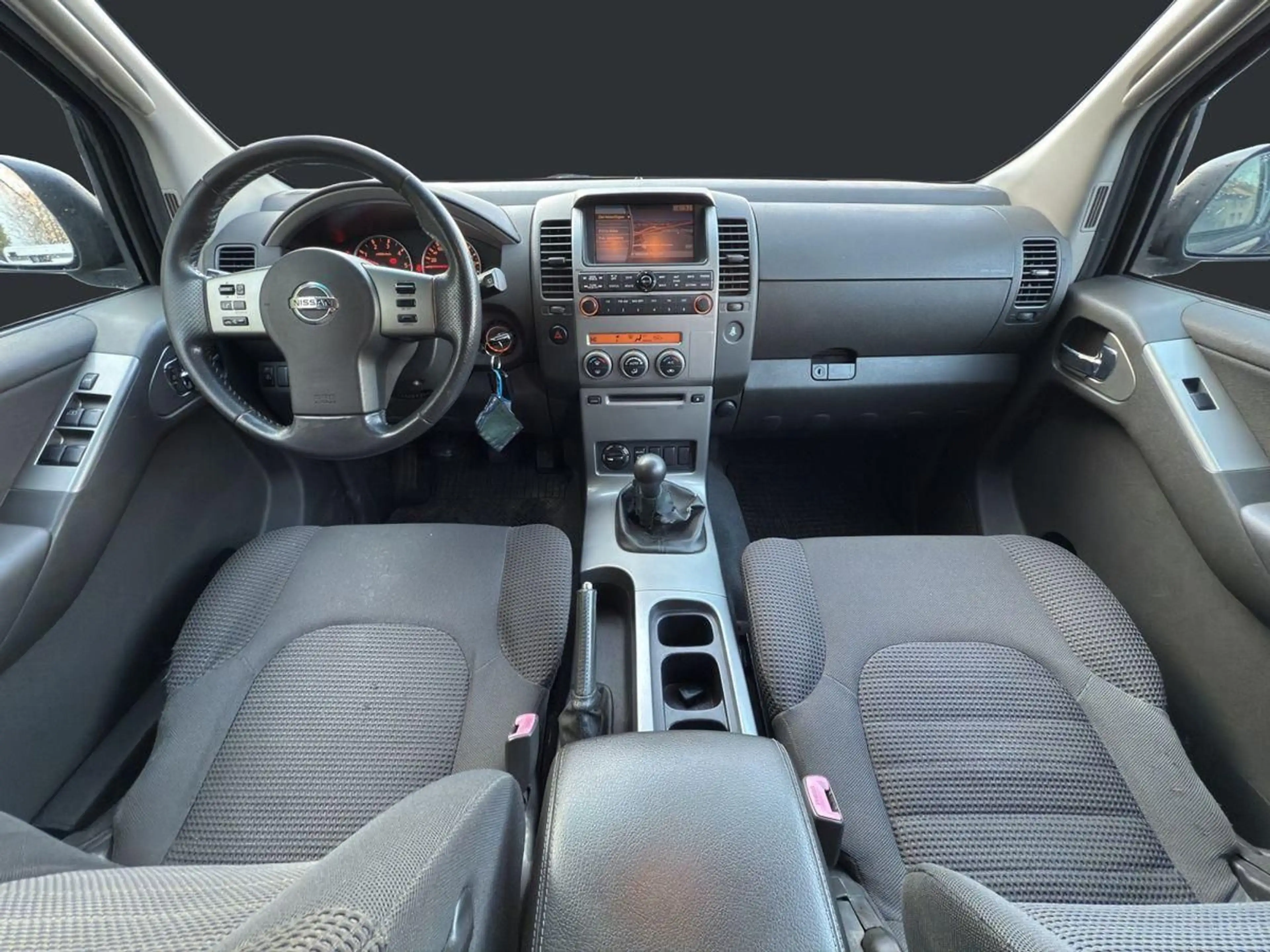Nissan Pathfinder 2.5 dCi Elegance*AHK*7Sitzer*Navi* — photo 14