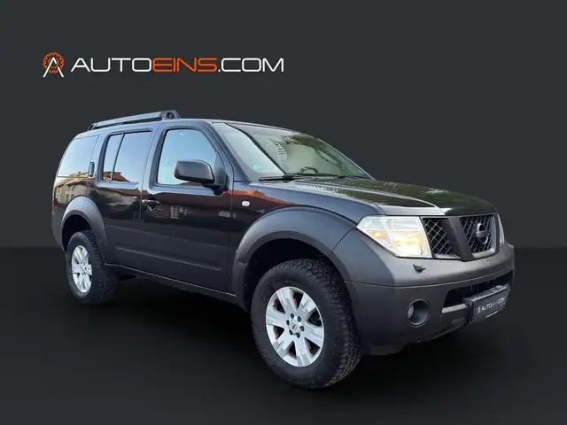 Nissan Pathfinder 2.5 dCi Elegance*AHK*7Sitzer*Navi*