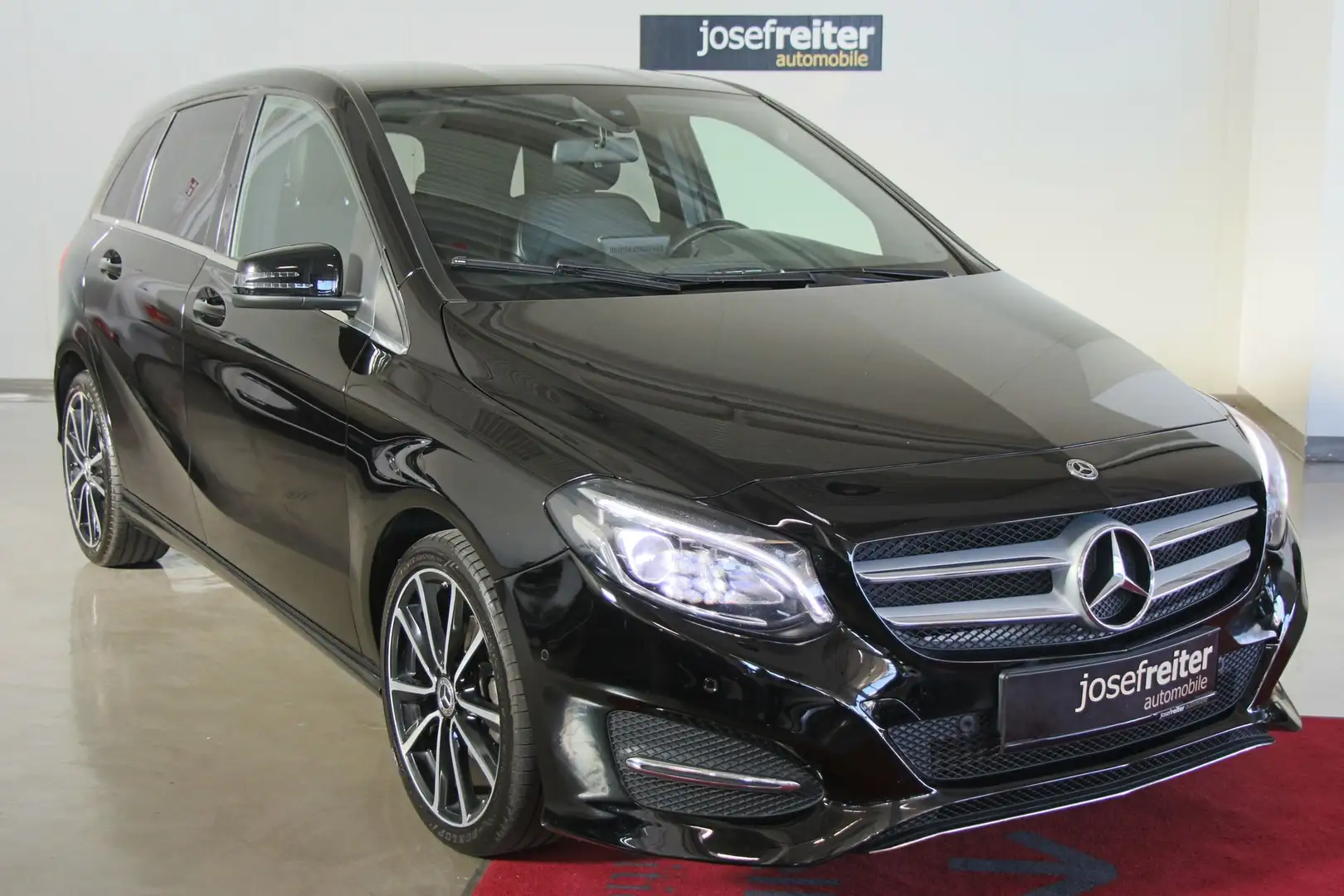 Mercedes-Benz B 200 d Austria Night Edition 2.1 CDI DCT Noir - 1
