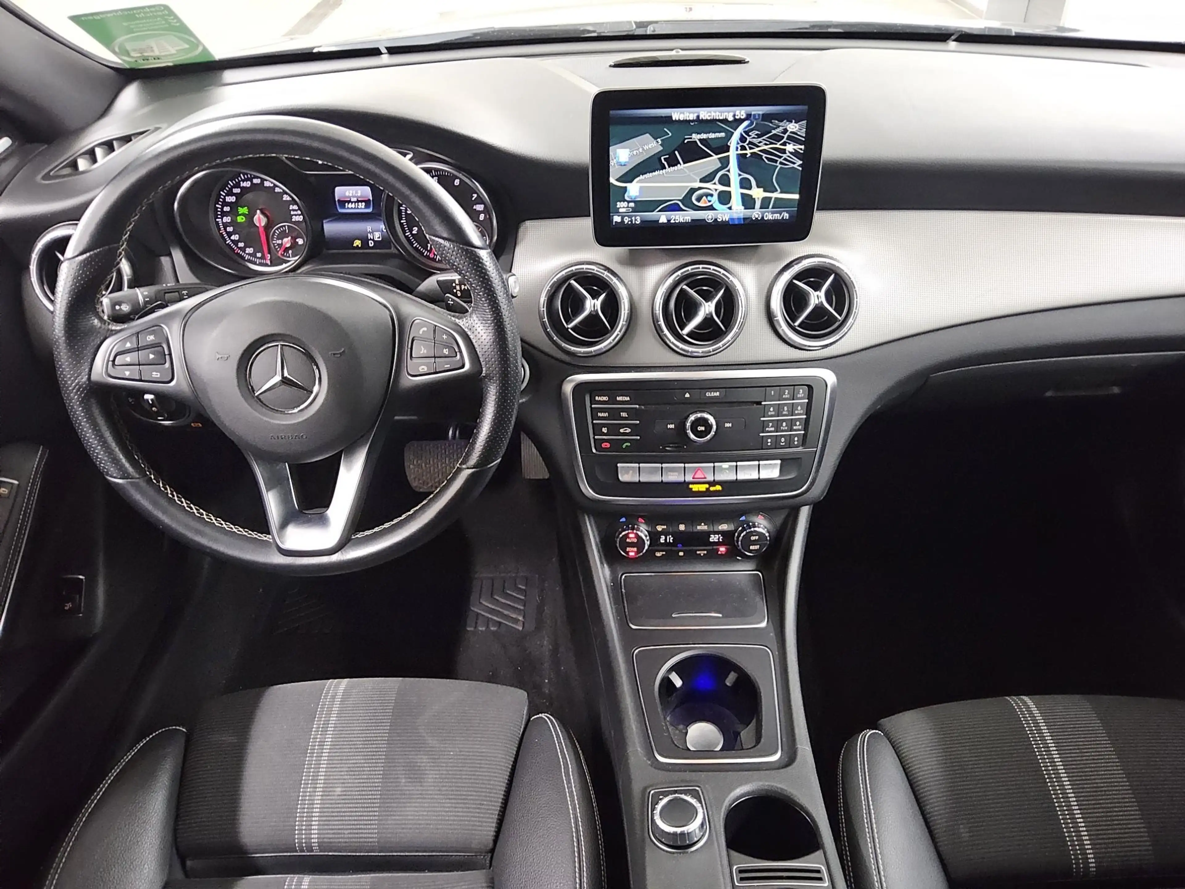Mercedes-Benz CLA 220 SB 4M Urban Night Navi LED H/K Kamera — photo 5