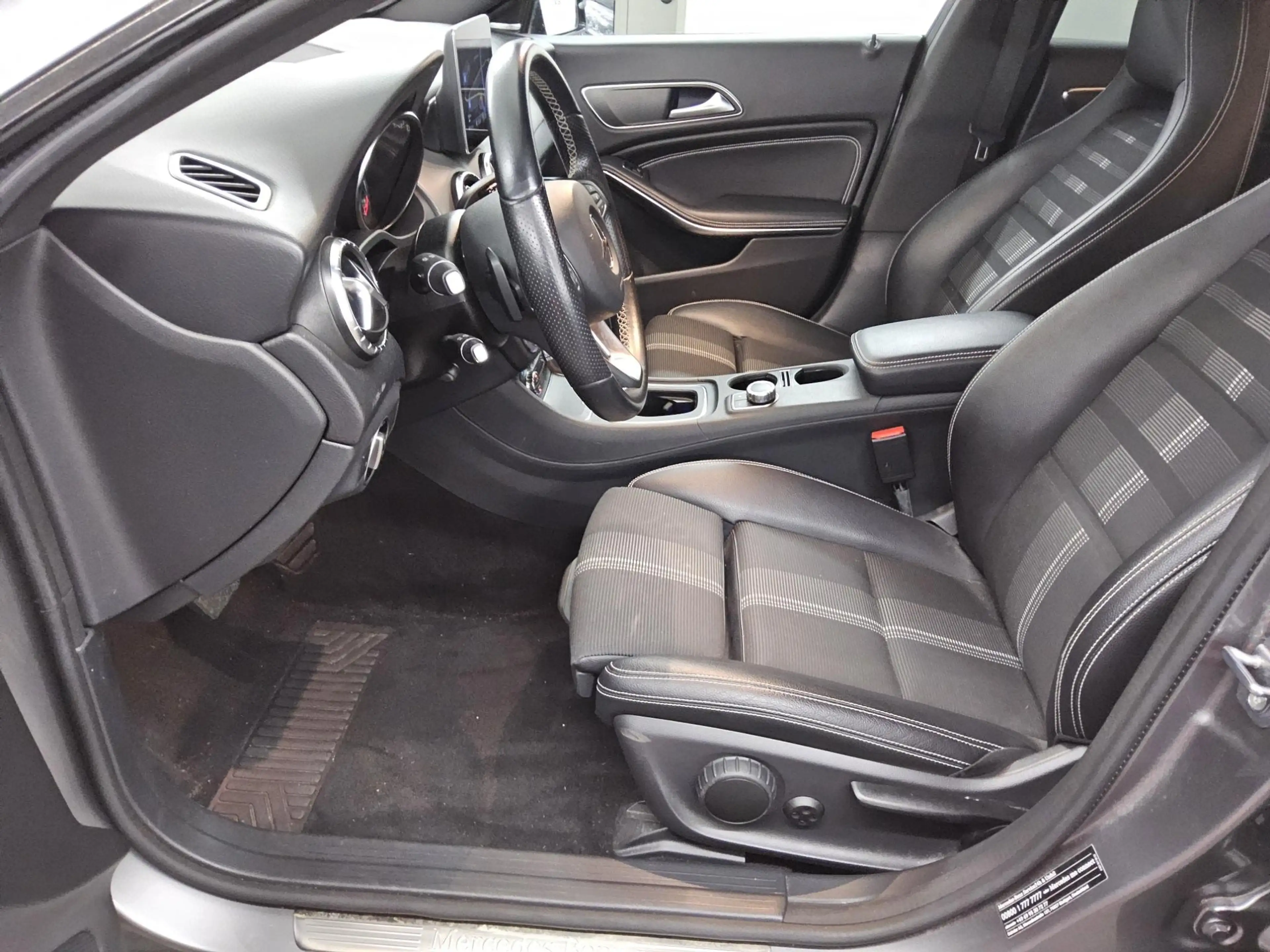 Mercedes-Benz CLA 220 SB 4M Urban Night Navi LED H/K Kamera — photo 8