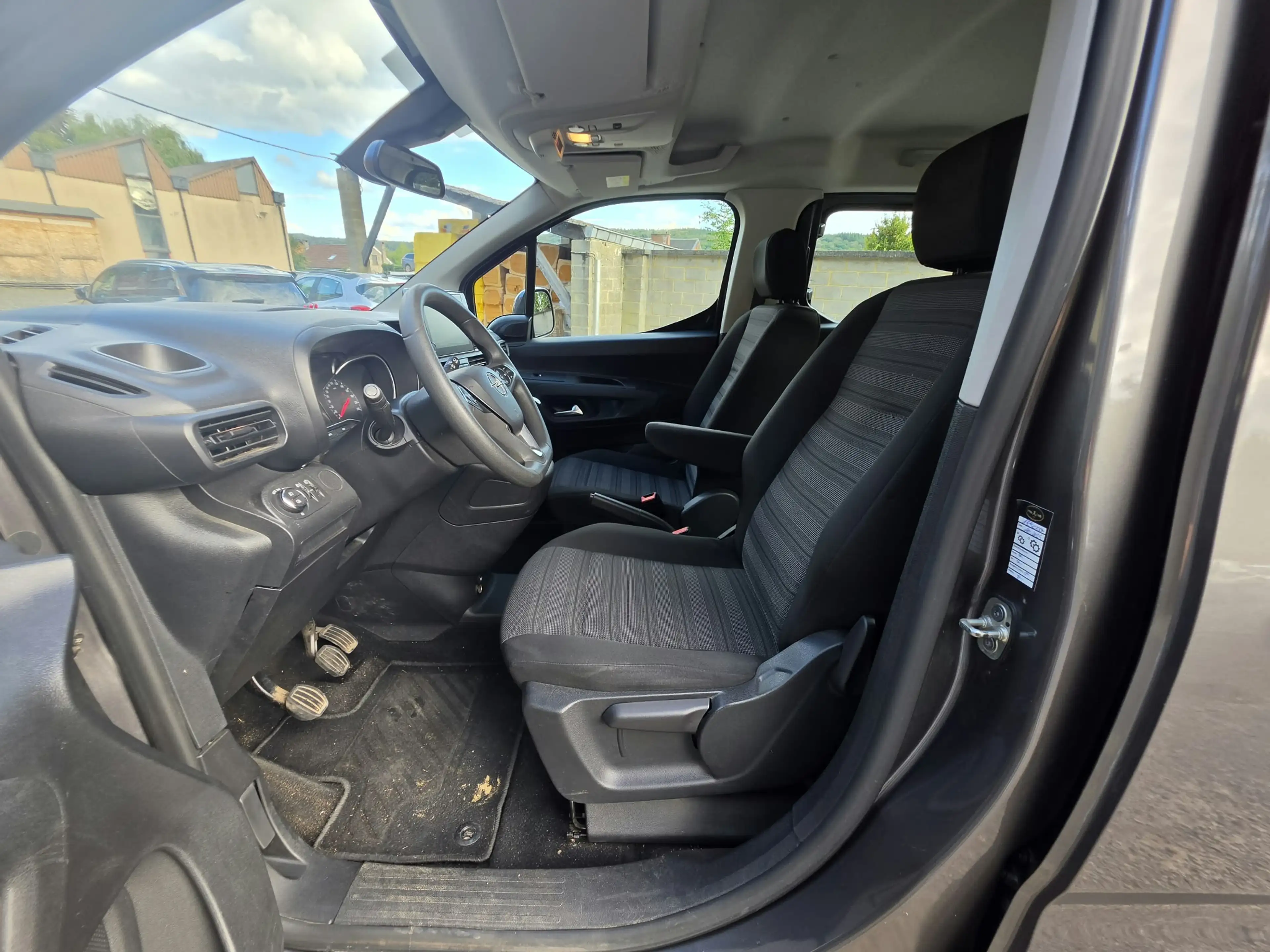 Opel Combo Life B2B*MARCHAND*5places*1.2 Turbo*NAVI*CRUISE* — photo 9
