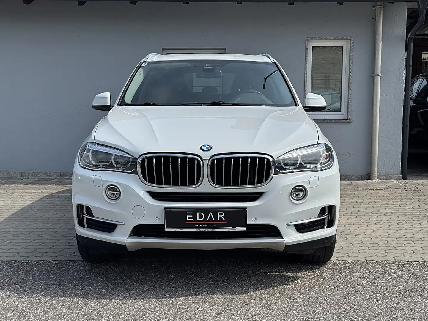BMW X5 xDrive30d Aut.*Head Up*Softclose*Anhänger*Leder... Weiß - 1