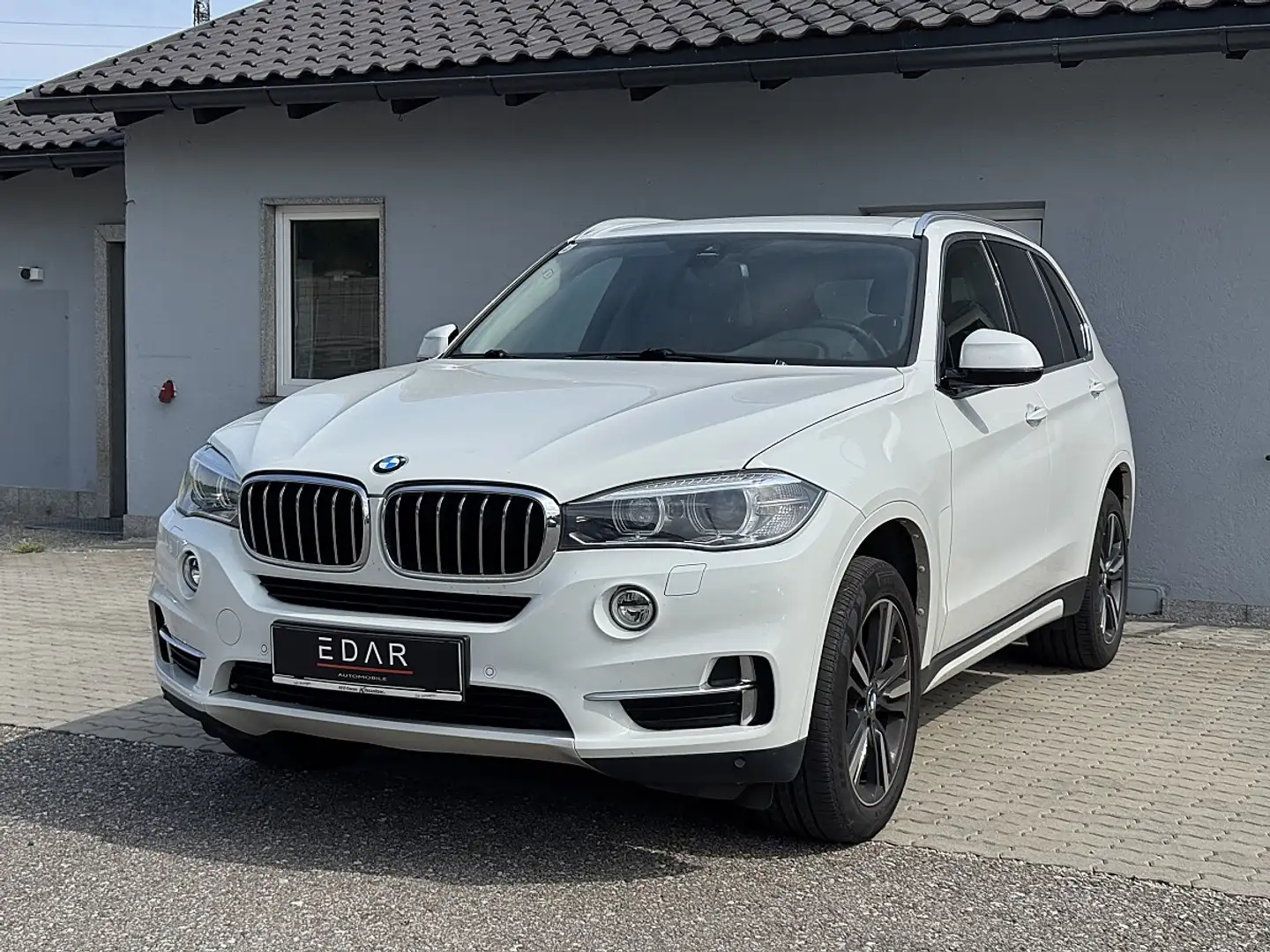 BMW X5 xDrive30d Aut.*Head Up*Softclose*Anhänger*Leder... Weiß - 2