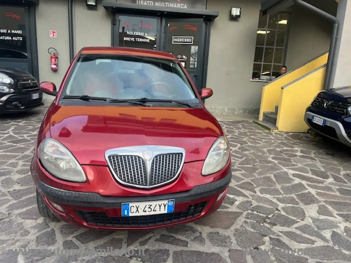 Lancia Ypsilon 1.2 16V Platino Marrón - 1