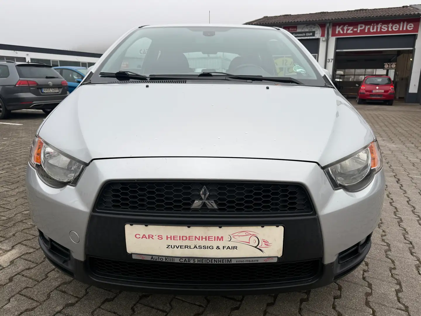 Mitsubishi Colt Intense Halbautomatik   1 Hand Grau - 2
