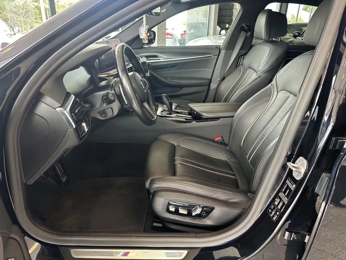 BMW 540 d xDrive M Sportpaket Lim Laser HUD Leder SHD Blau - 2