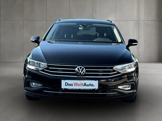 Volkswagen Passat view 2