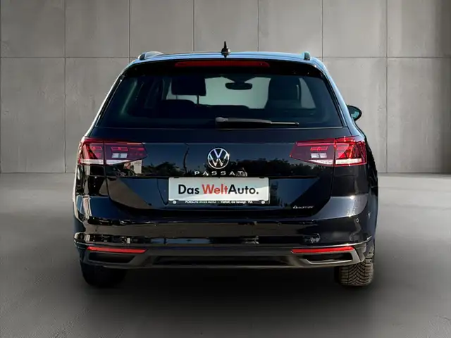 Volkswagen Passat view 5