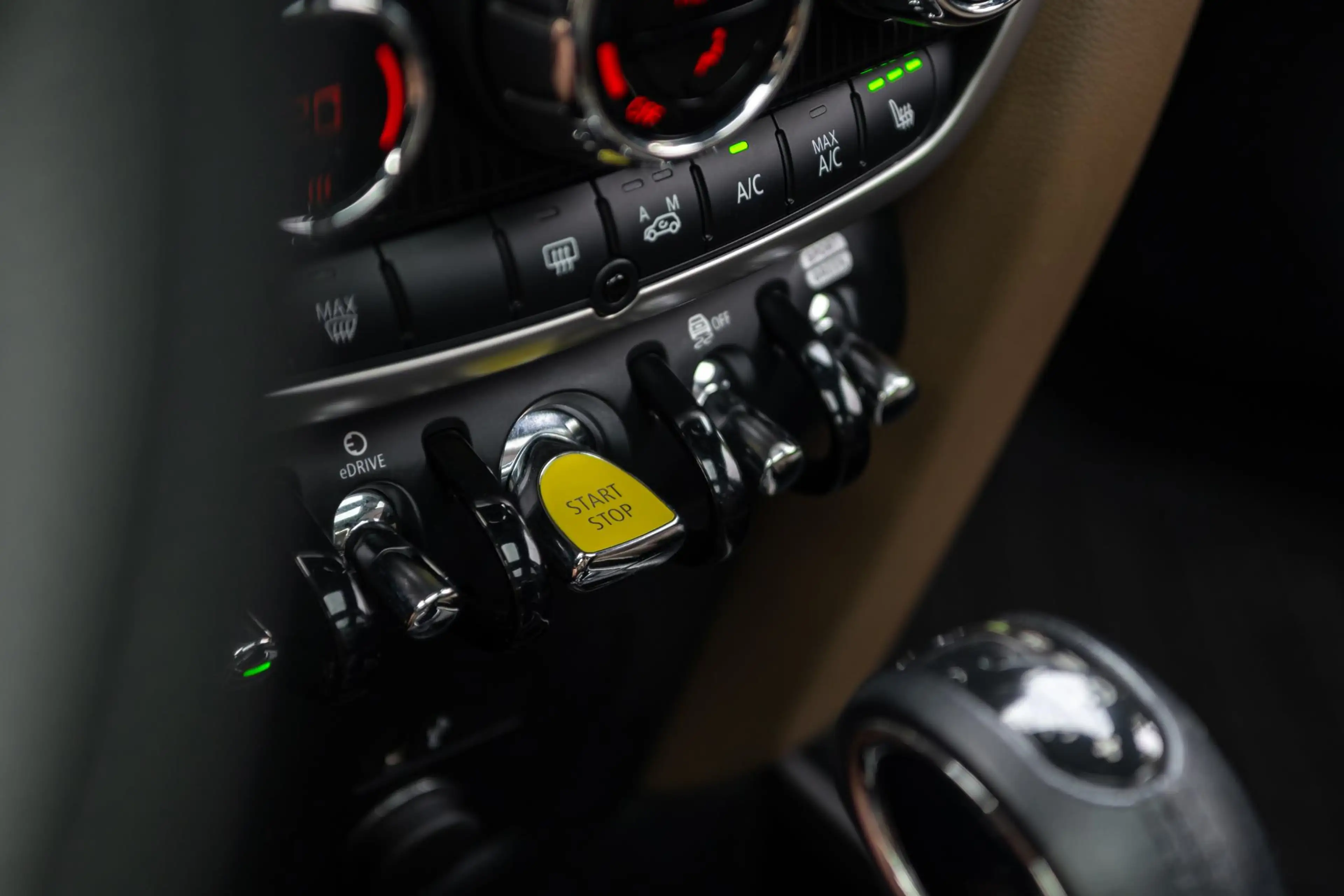 MINI Cooper SE Countryman 1.5 ALL4 Chili 224pk | John Cooper Works | HUD | S — photo 22