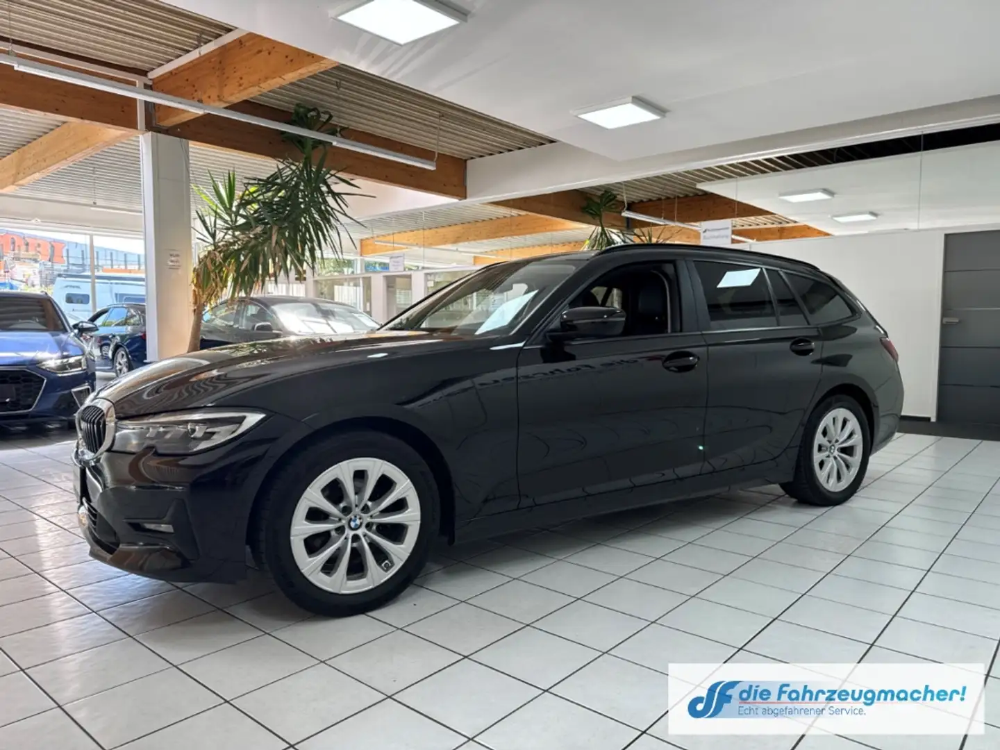 BMW 320 d Advantage Touring Mild-Hybrid EU6d Navi Digitale Negro - 2