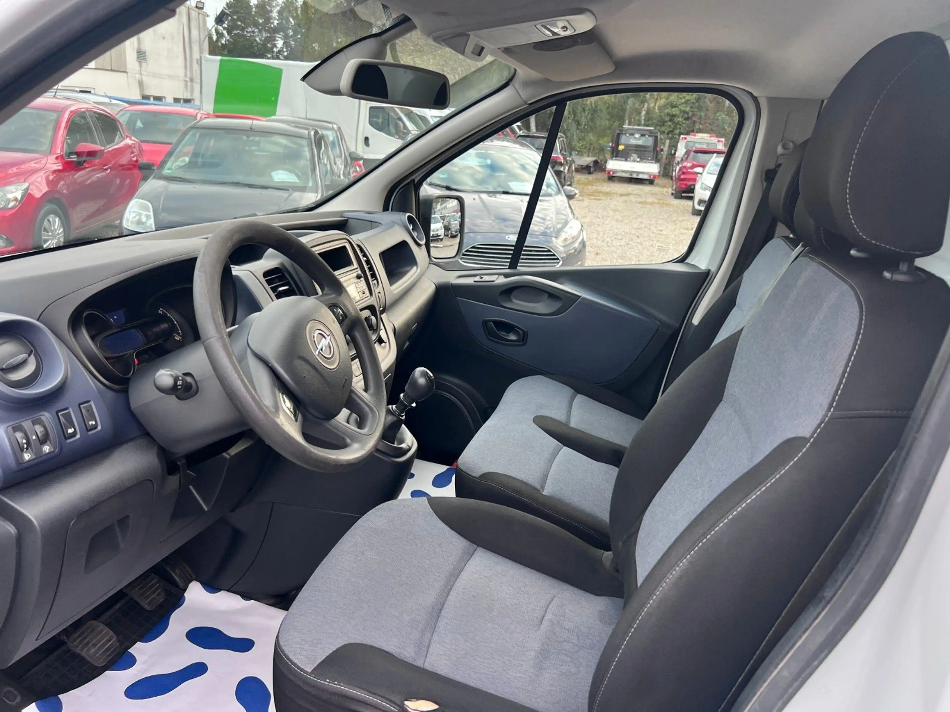Opel Vivaro Klima Tempomat Sortimo Kamera Tüv neu — photo 10