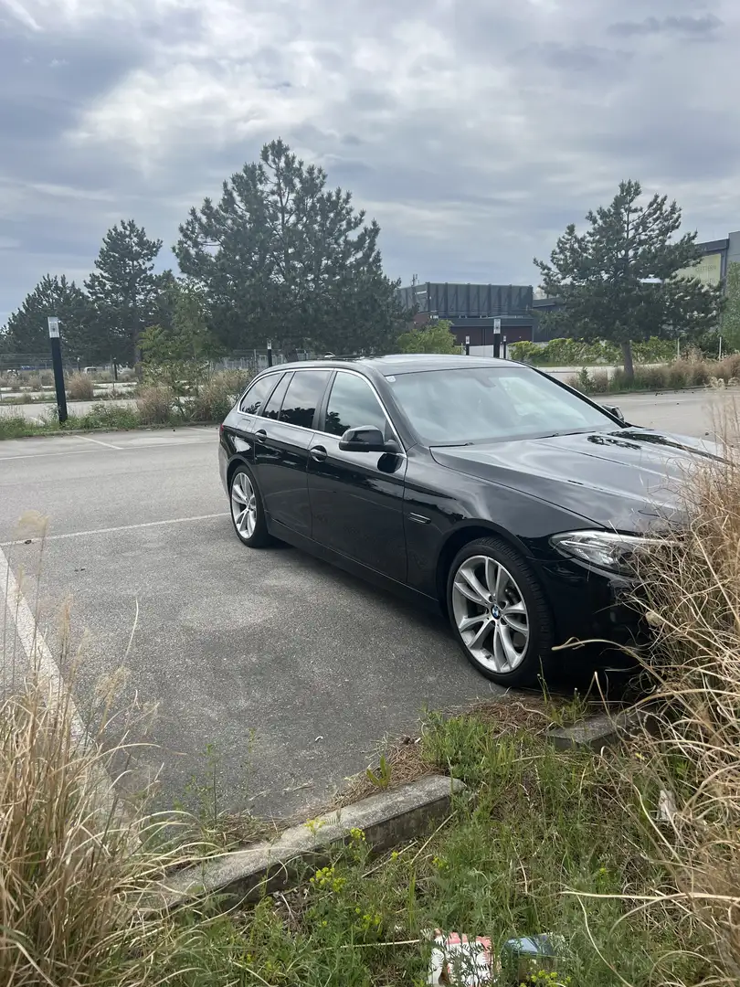 BMW 530 530d Touring Aut. Schwarz - 2
