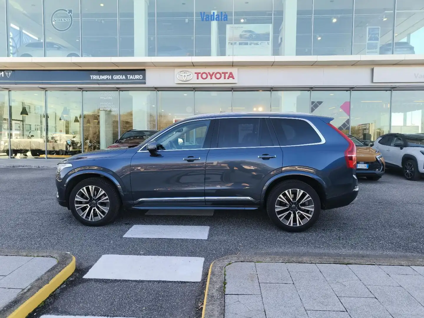 Volvo XC90 B5 AWD Geartronic 7 posti Inscription Blu/Azzurro - 2
