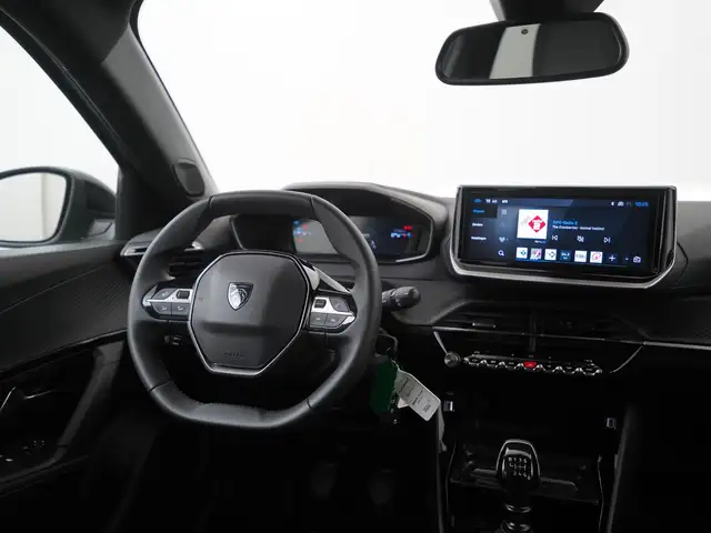 Peugeot 2008 view 6