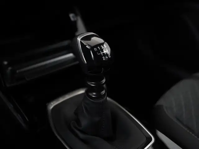 Peugeot 2008 view 10