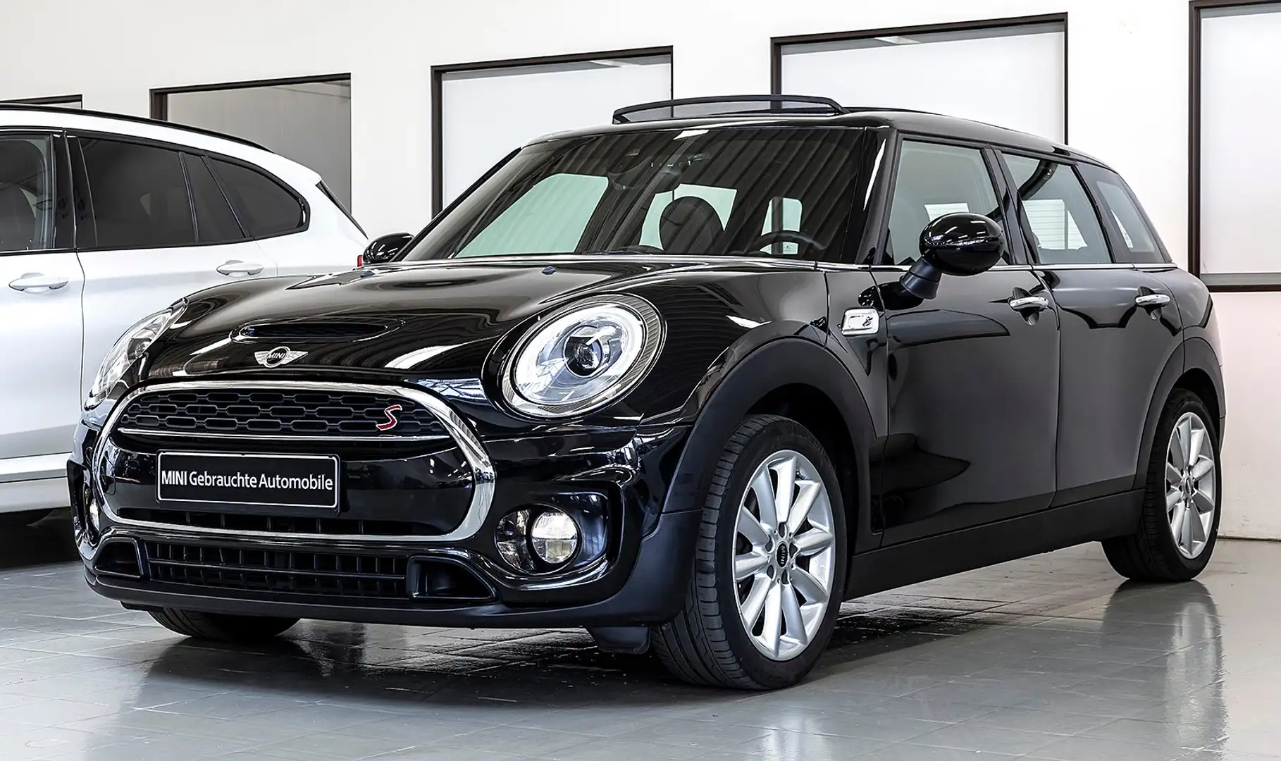 MINI Cooper S Clubman LED NAV TMP KAY KLIMAA SHZ PANO PDC FSA BT ALU 17" Schwarz - 1