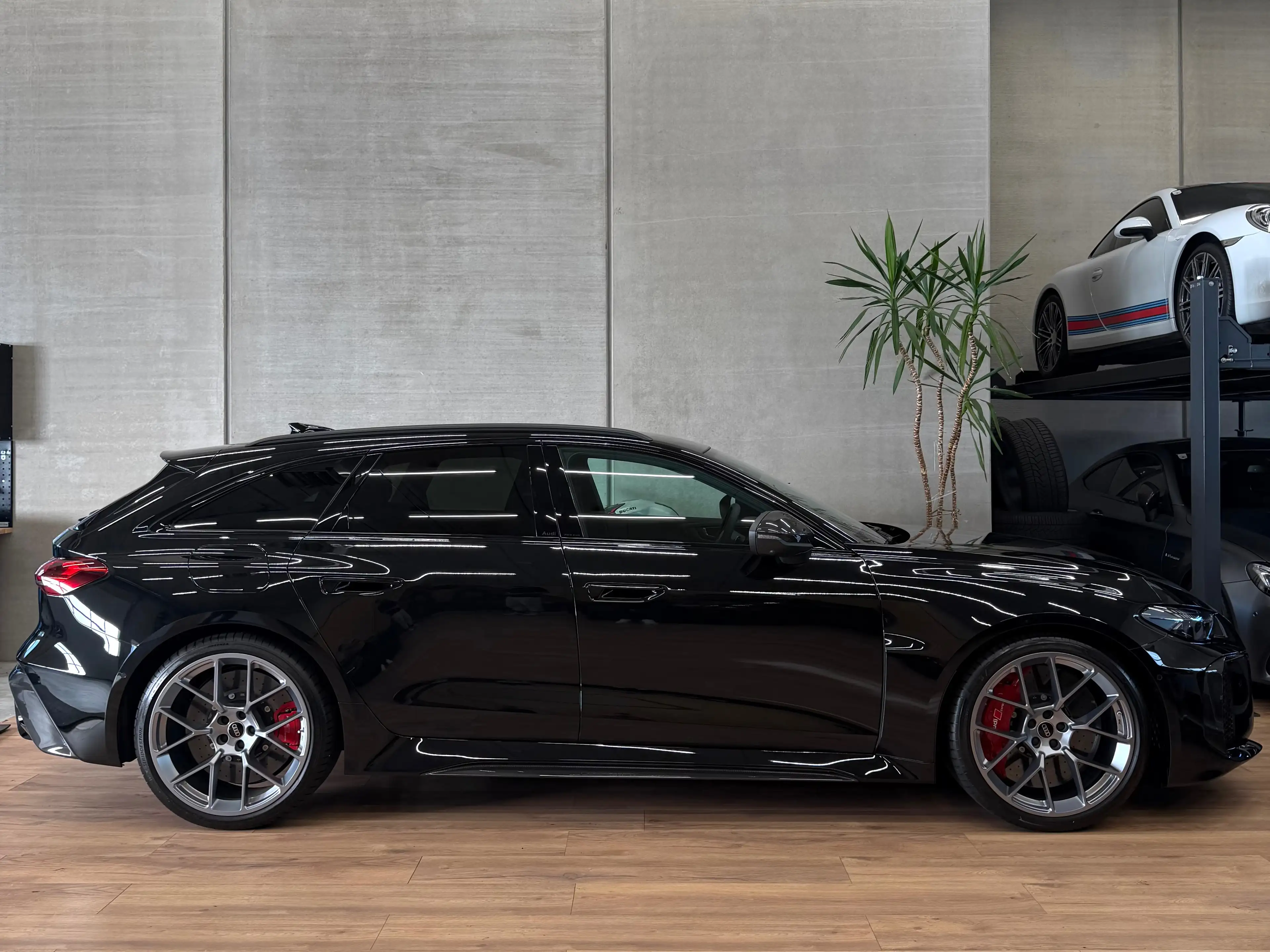 Audi RS5 2.9 TFSI PHEV Quattro / MwSt / Keramik / Pano / Massage / **Sofort Verfügbar** — photo 8