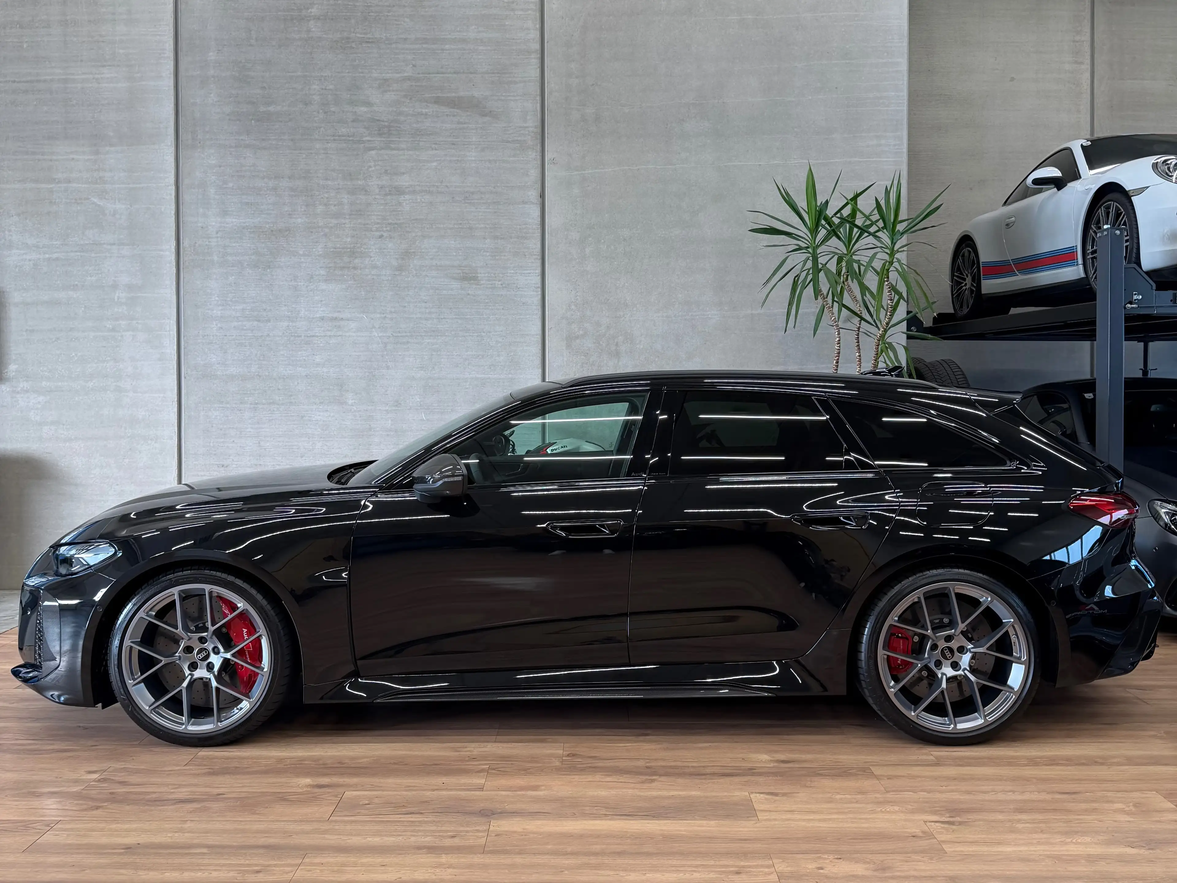 Audi RS5 2.9 TFSI PHEV Quattro / MwSt / Keramik / Pano / Massage / **Sofort Verfügbar** — photo 5